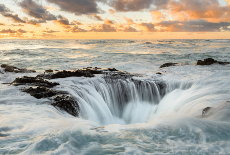Thor's Well at High Tide